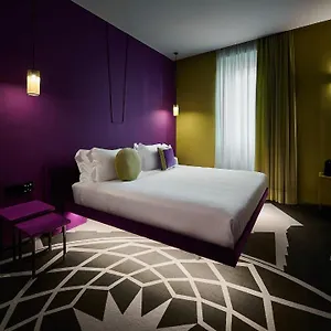 Otel Mytale Creative Academy, Roma