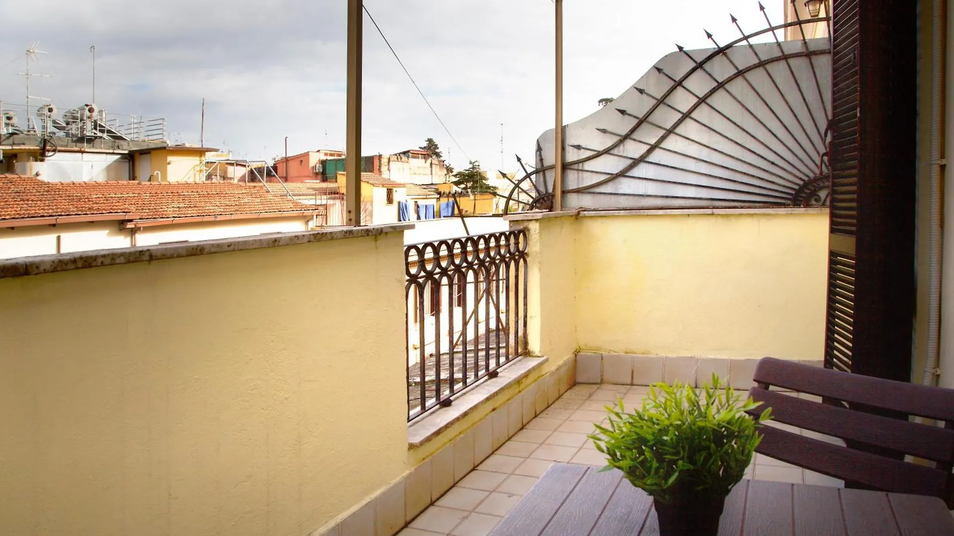 Hotel Anacapri Rome 2*,